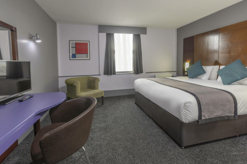 BEST WESTERN SHEFFIELD CITY HOTEL BEDROOM KING EXECUTIVE